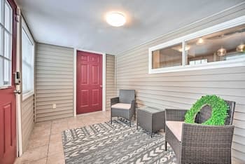 Cozy South Bend Retreat < 2 Mi to Notre Dame!