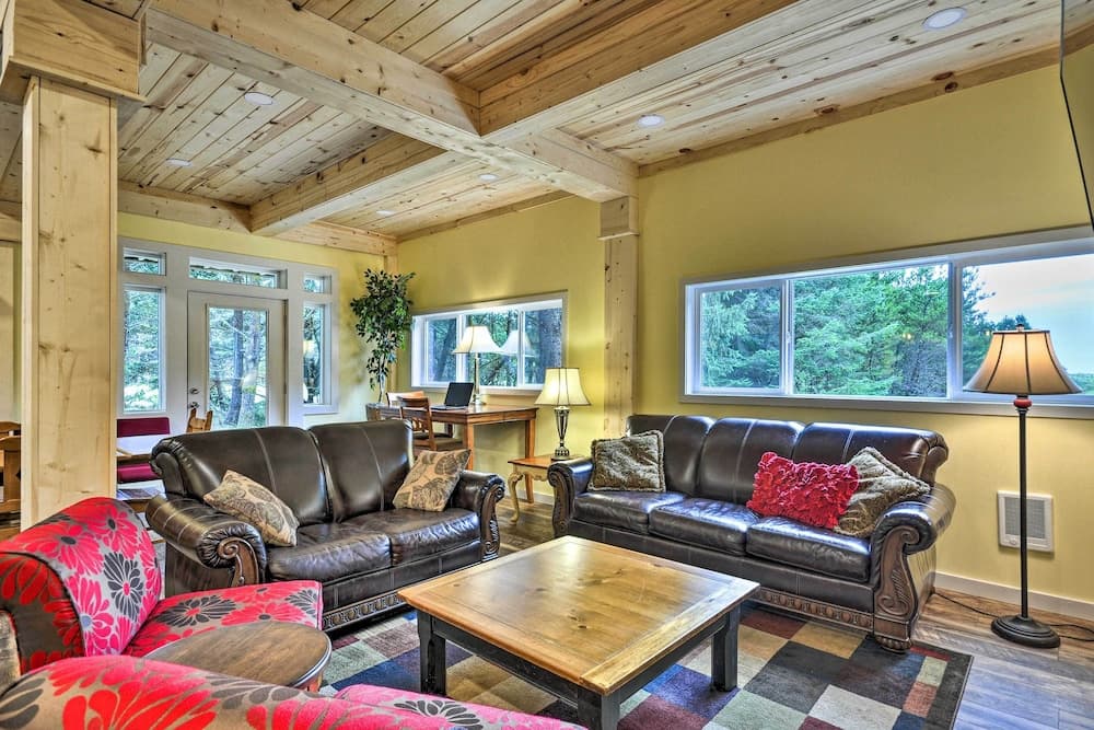 Oceanfront Retreat w/ Private Long Beach Access!