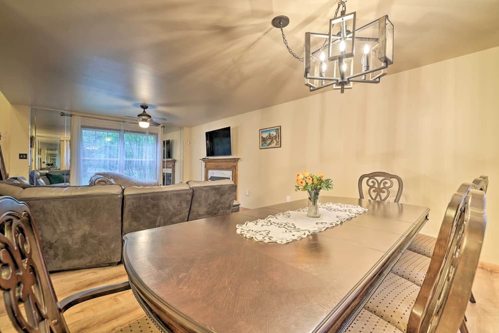 Lake Access & Fire Pit: Spacious Tobyhanna Home!