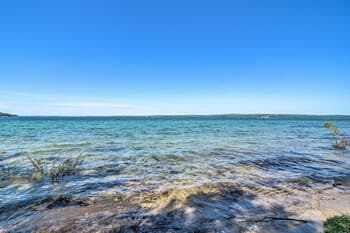 Cabin Nestled by Lake Charlevoix: Pets are Welcome