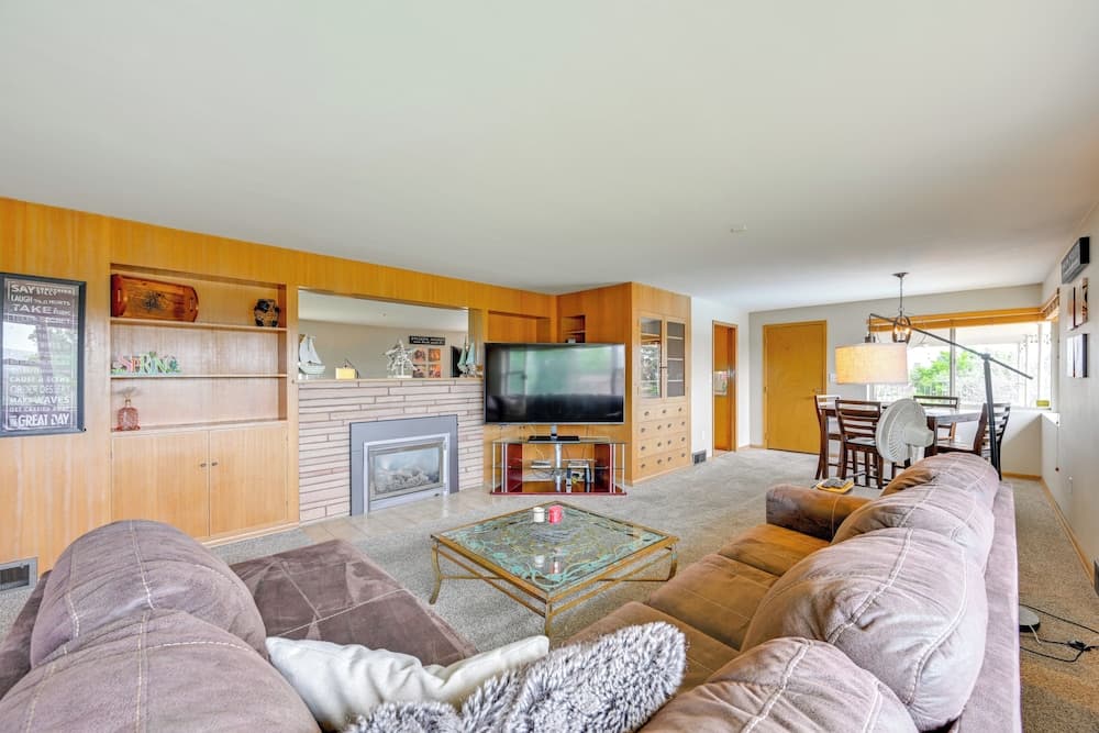 Family-friendly Yakima Escape w/ Yard & Pool!