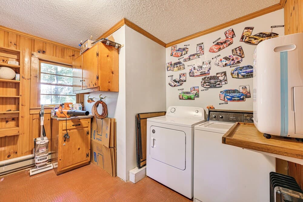 Private Dock & Beach! Lake Norman Cottage Hideaway