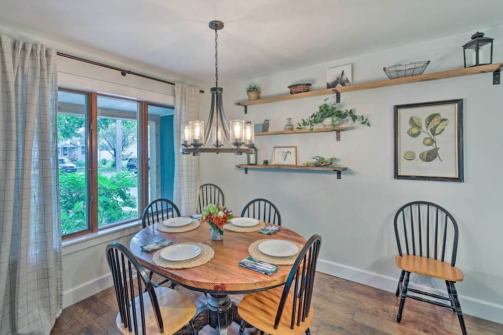 Airy Cottage Close to Rock Lake w/ Fire Pit!