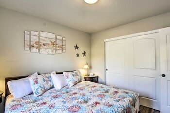 Waterfront Getaway w/ Private Hot Tub, Grill, Dock