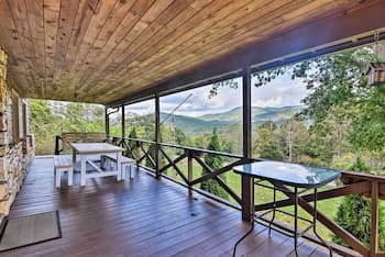 Cozy Burnsville Family Home in National Forest