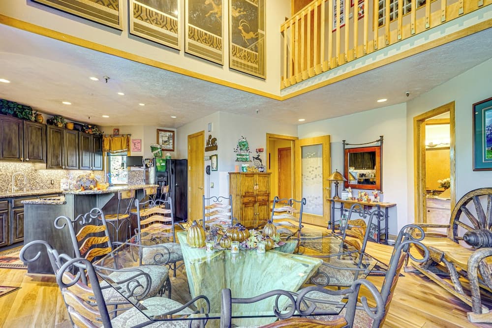 Park City Home: Hot Tub, Sauna & Deck w/ Mtn Views