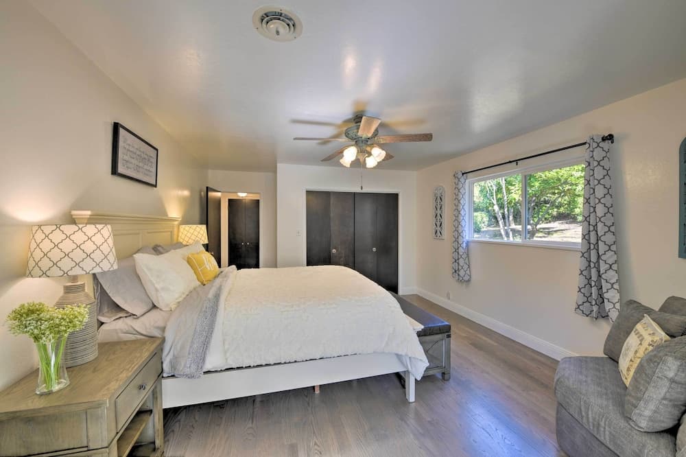 Wine Lovers Garden Oasis in Sutter Creek!