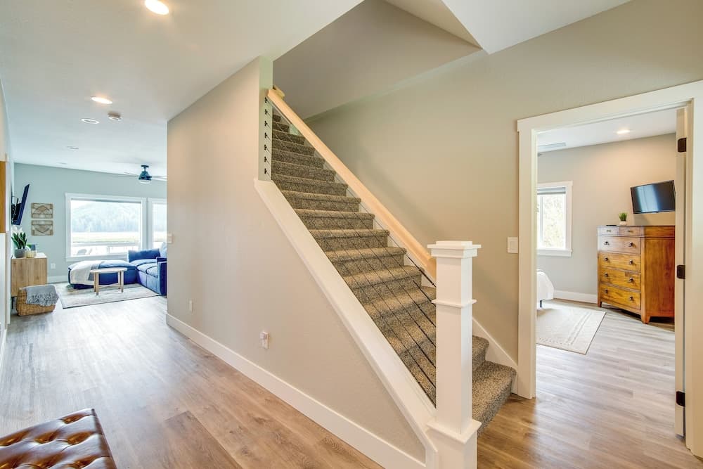 Charming Florence Home w/ Fire Pit & River Views!