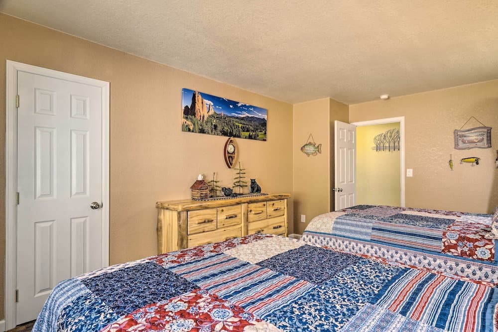 Secluded Woodland Park Home - Hike & Bike!