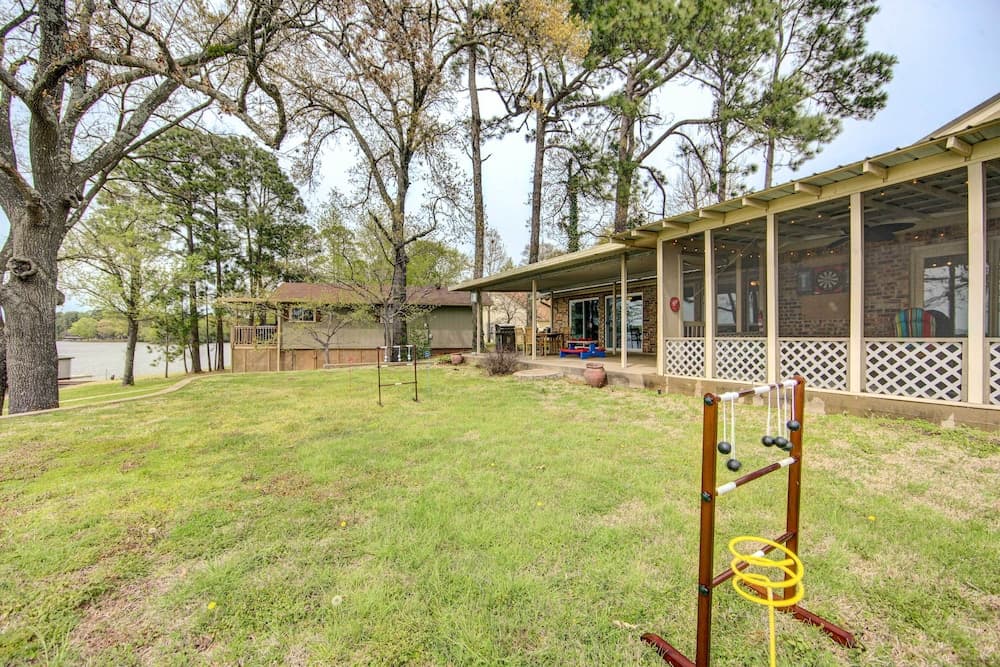Mineola Lake House w/ Dock & Fire Pit!