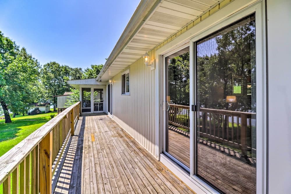 Lake House in Horseshoe Bend Near Ozark Forest!