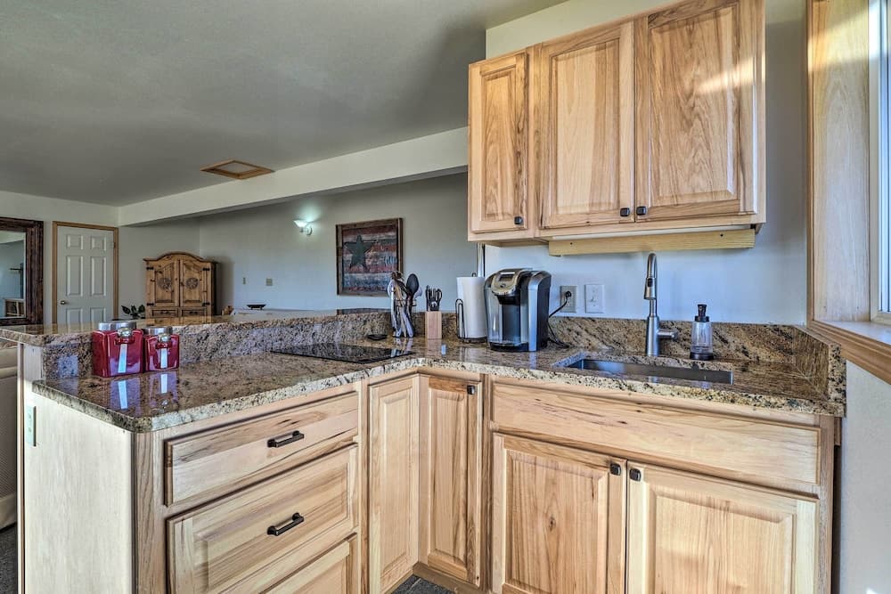 Charming Studio - 3 Miles From Kolob Canyons!