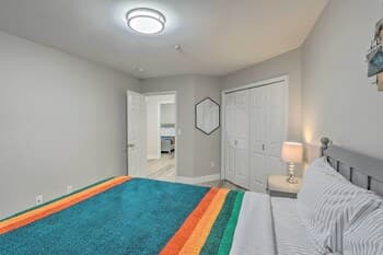 Spacious Kent Home: Great for Large Families!