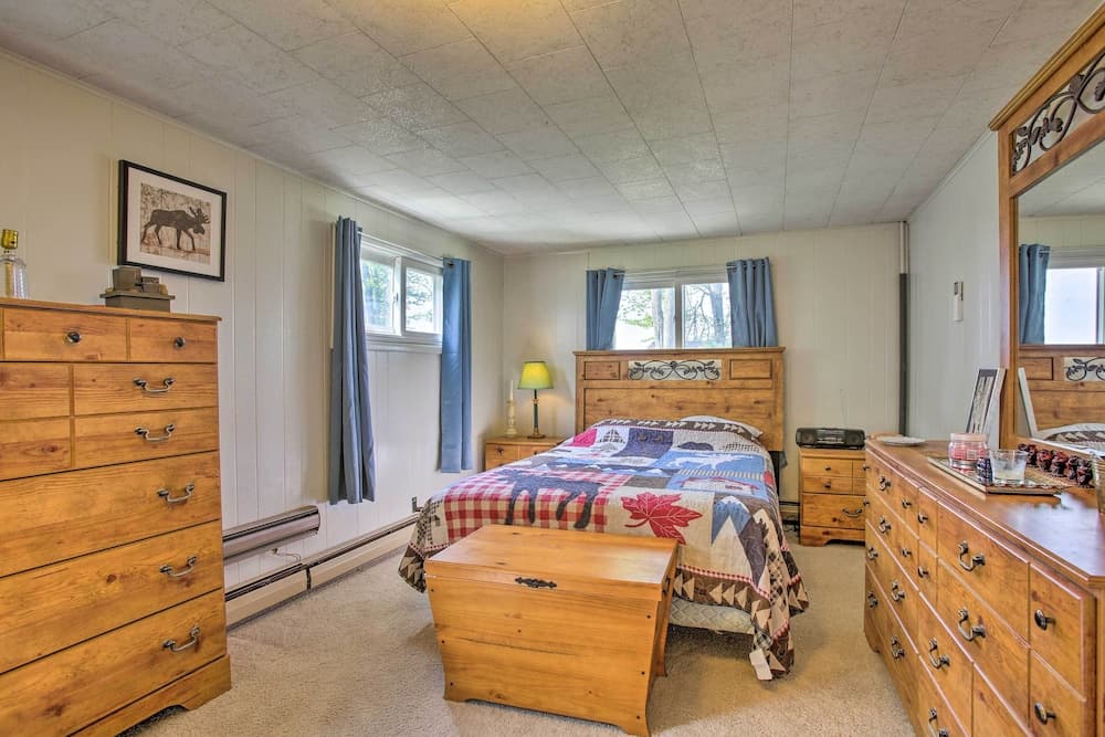 Waterfront Houghton Lake Cabin W/private Dock