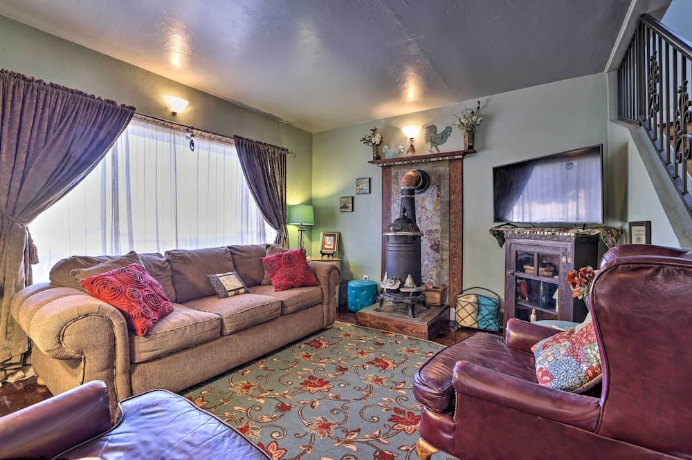 Charming Cedar City Retreat - Walk to Downtown!