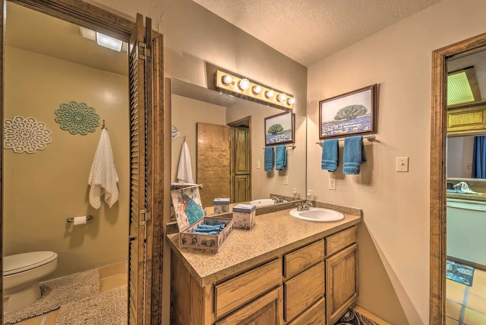 Alto Adventure Base w/ Deck: Hike, Bike & Ski!