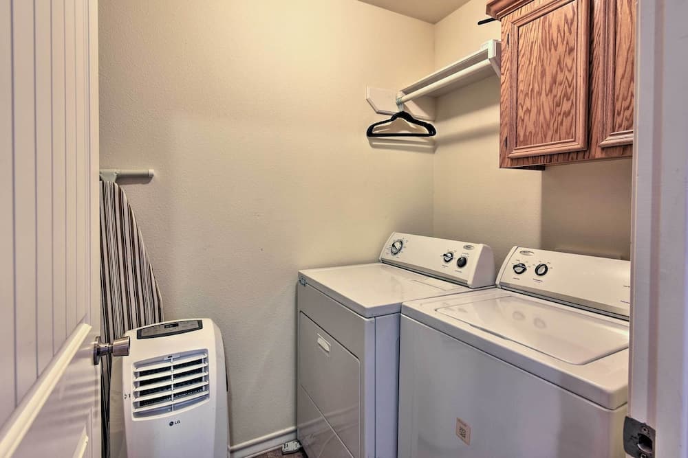 Near Beach & Golfing: Port Aransas Condo w/ Deck