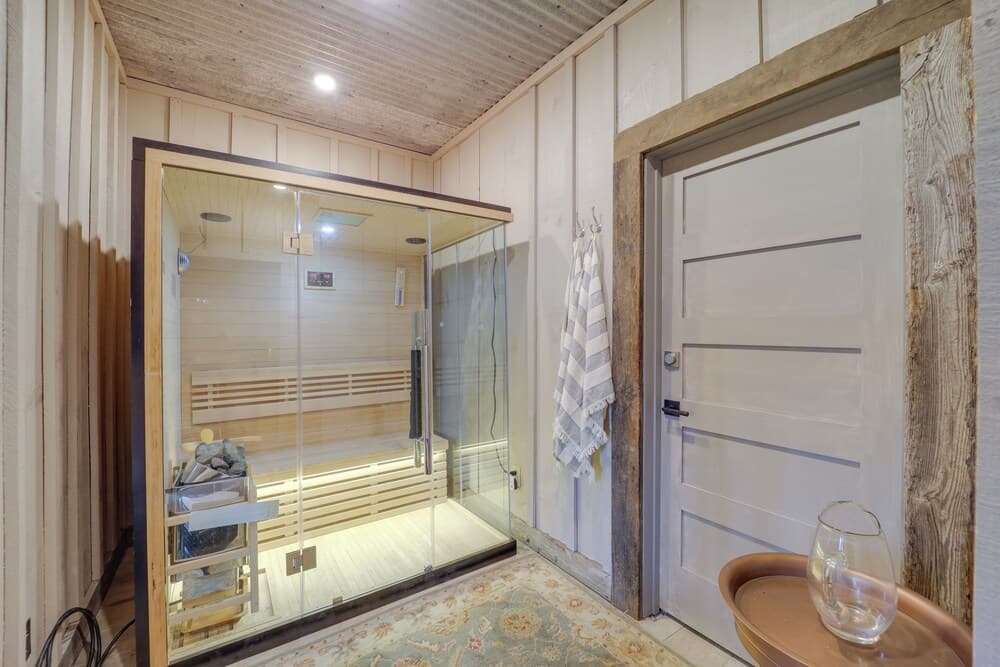 1 Mi to Beech Mtn: Cabin w/ Fire Pit & Bbq!