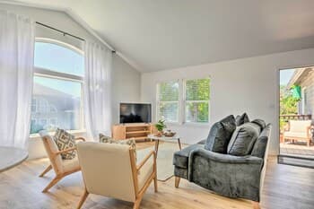 Sunny Grants Pass Home Near Parks & Breweries!