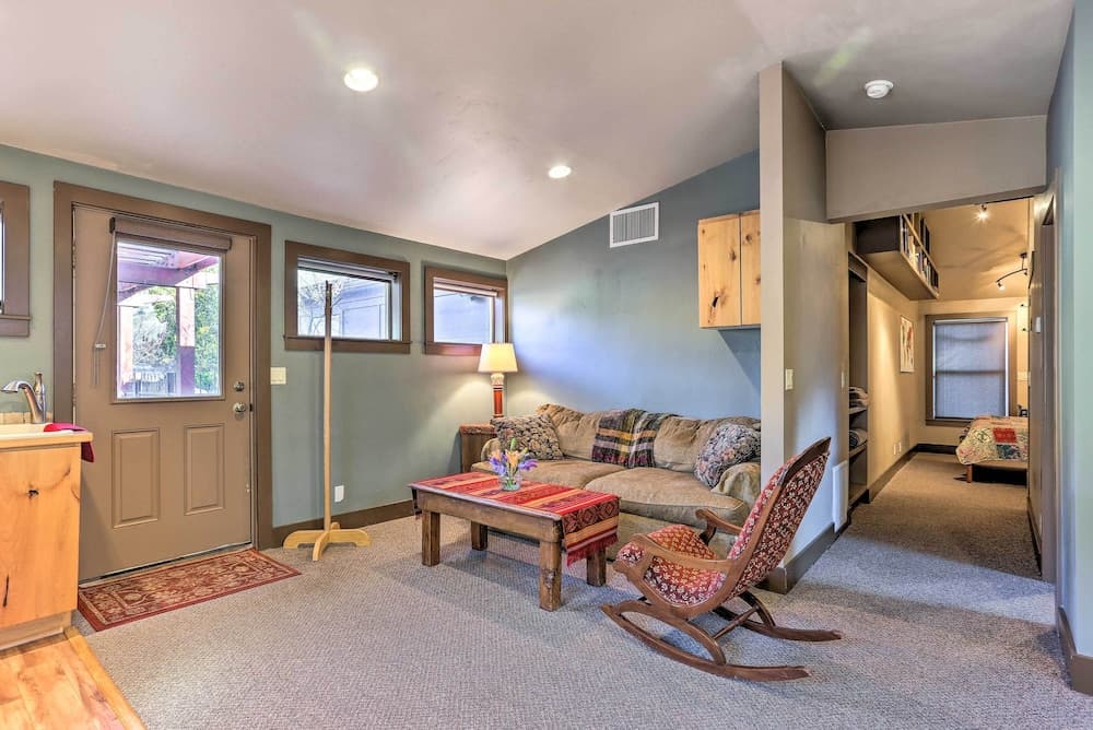 Charming Studio With Patio - 2 Mi to Dtwn Boise!