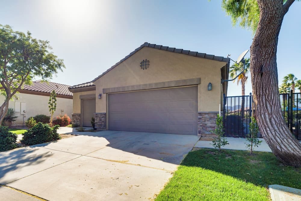 Walk to Coachella & Stagecoach: Festival Retreat!