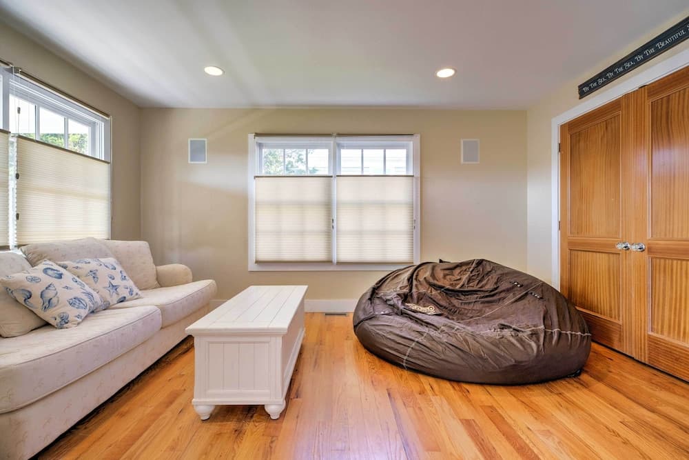 Luxe Waterfront East Quogue Home w/ Beach On-site!