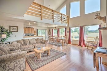 Rustic Cabin on 4 Acres w/ Deck, Grill & Mtn View!