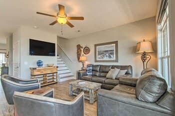 Surf City Escape w/ 6 Decks: Steps From Beach