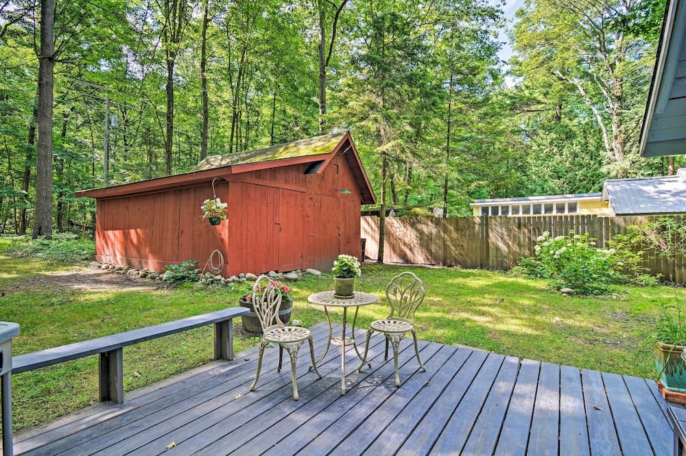 Pet-friendly 'one Crow Cottage' in Harbor Springs!