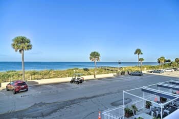 Idyllic Pass-a-grille Studio - Walk to the Beach!