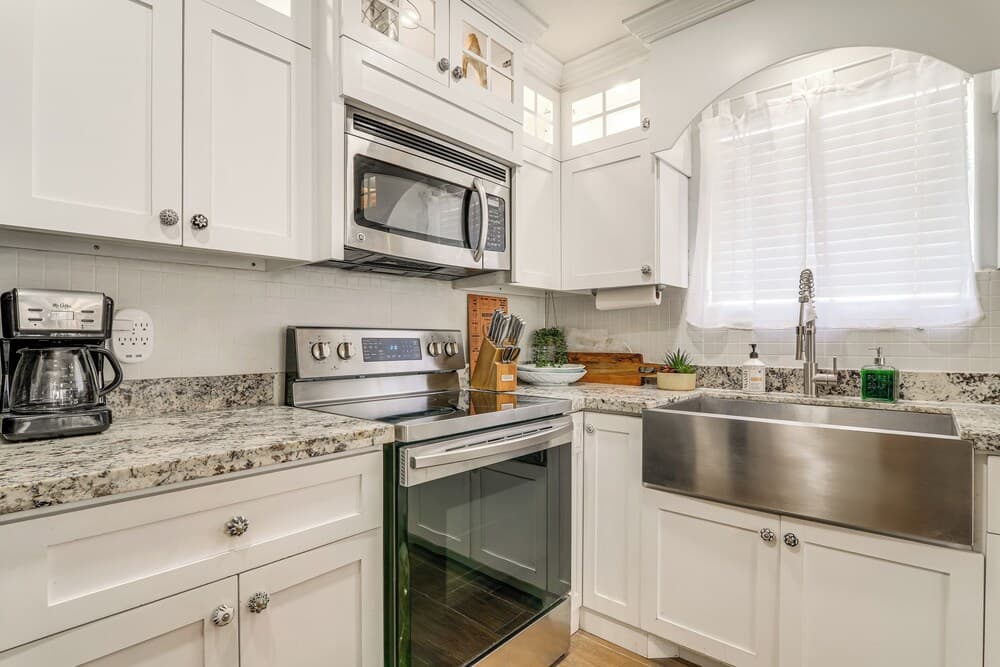 Tuluminati Lux South Padre Condo w/ Pool!