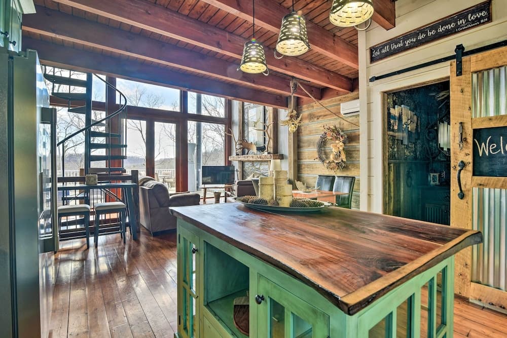 Lakefront Lewisburg Vacation Rental w/ Deck!