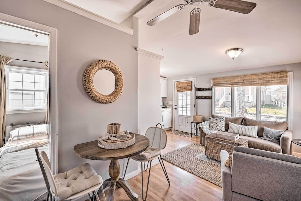 Bright Belmar Cottage < Half Mi to Boardwalk!