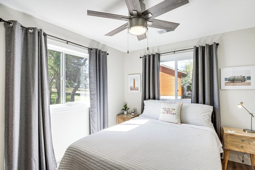 Lake Mary Cottage w/ Private Beach & Boat Dock