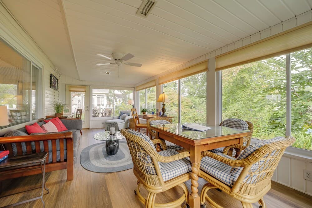 Serene Lake Junaluska Gem: Deck & Mountain Views