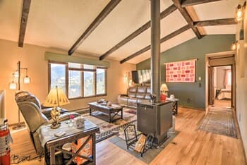 Quiet Rockies Retreat ~ 10 Min to Nat'l Park!