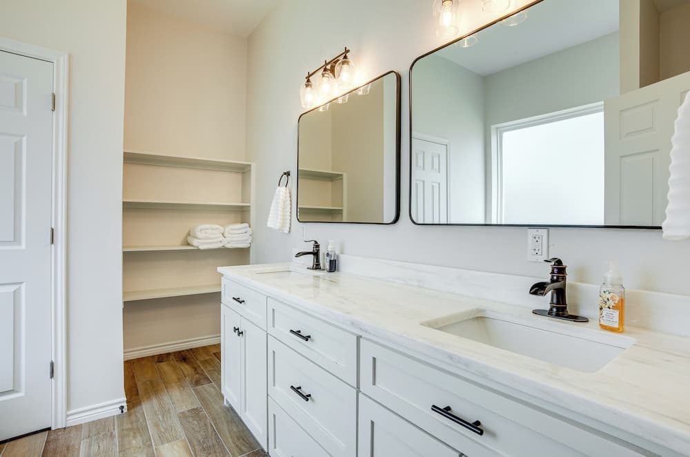 Livingston Retreat w/ Patio & Charcoal Grill