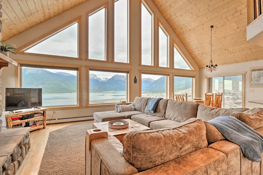 Breathtaking Lake-view Retreat w/ On-site Hiking!