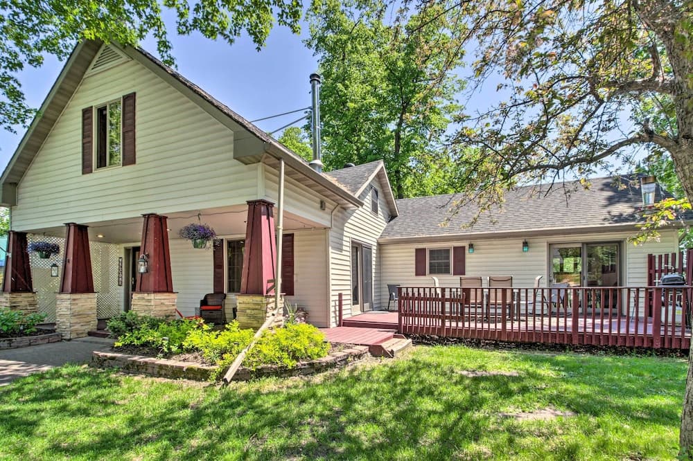 Retreat w/ Lake Access & Private Boat Dock!