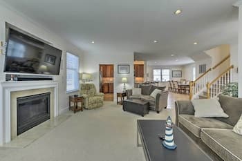 Coastal Home W/outdoor Shower 4Mi to Atlantic City