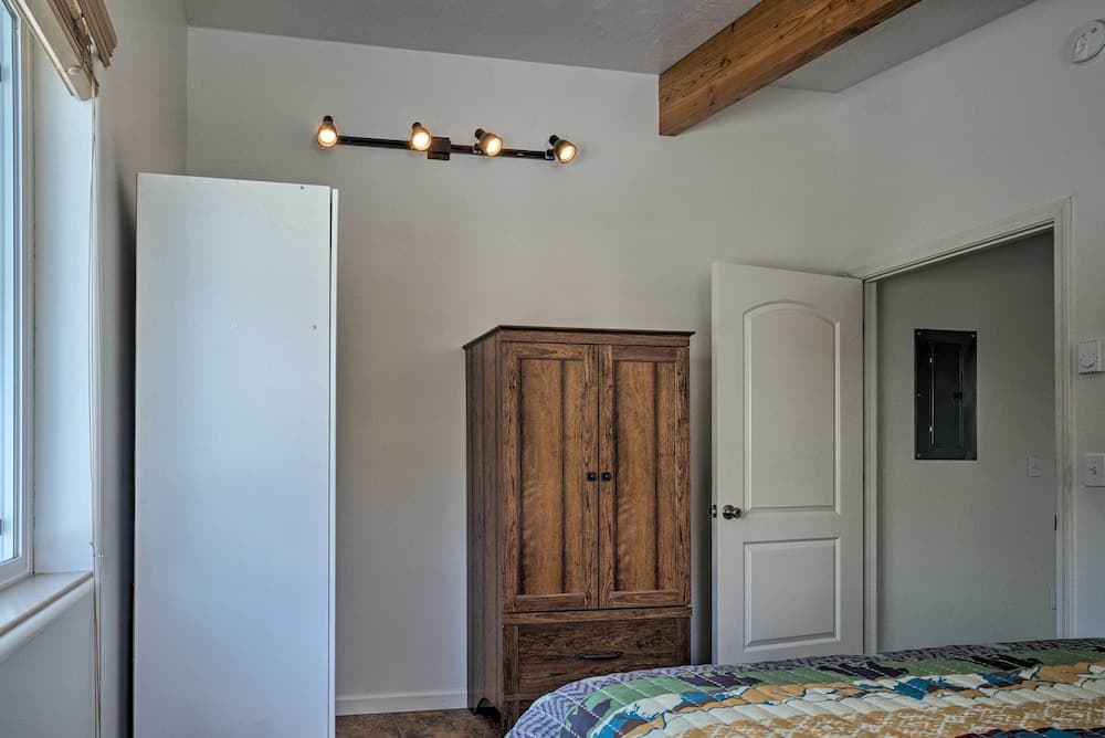 Pet-friendly Duplex w/ Northern Lights Aurora View