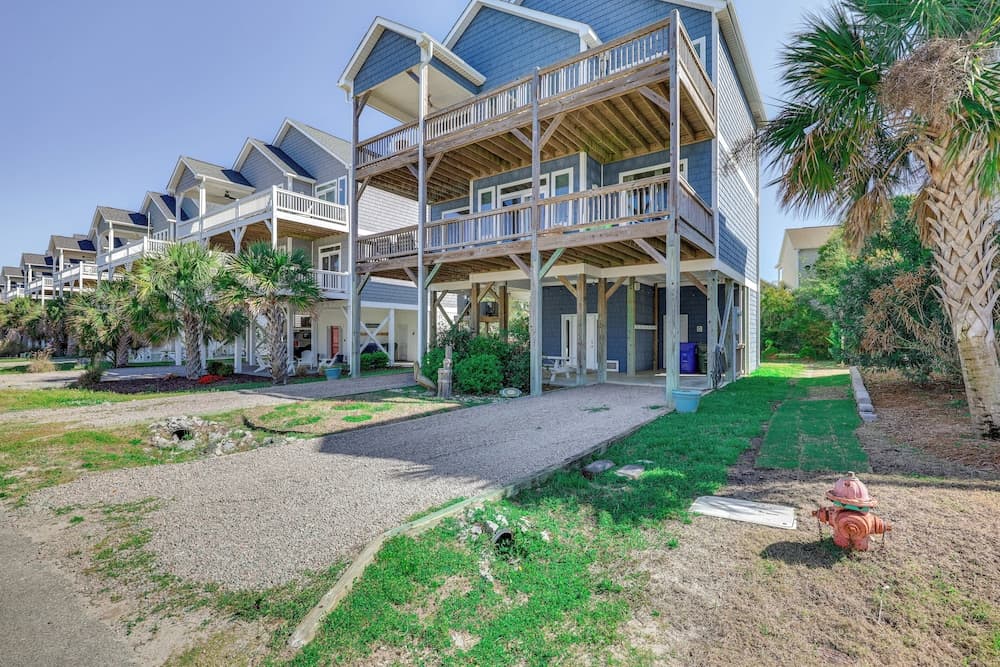 Surf City House ~ 400 Ft Walk to Beach w/ Decks!