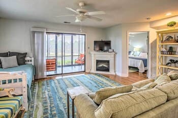 First-floor Condo W/porch: 2 Miles to Sunset Beach