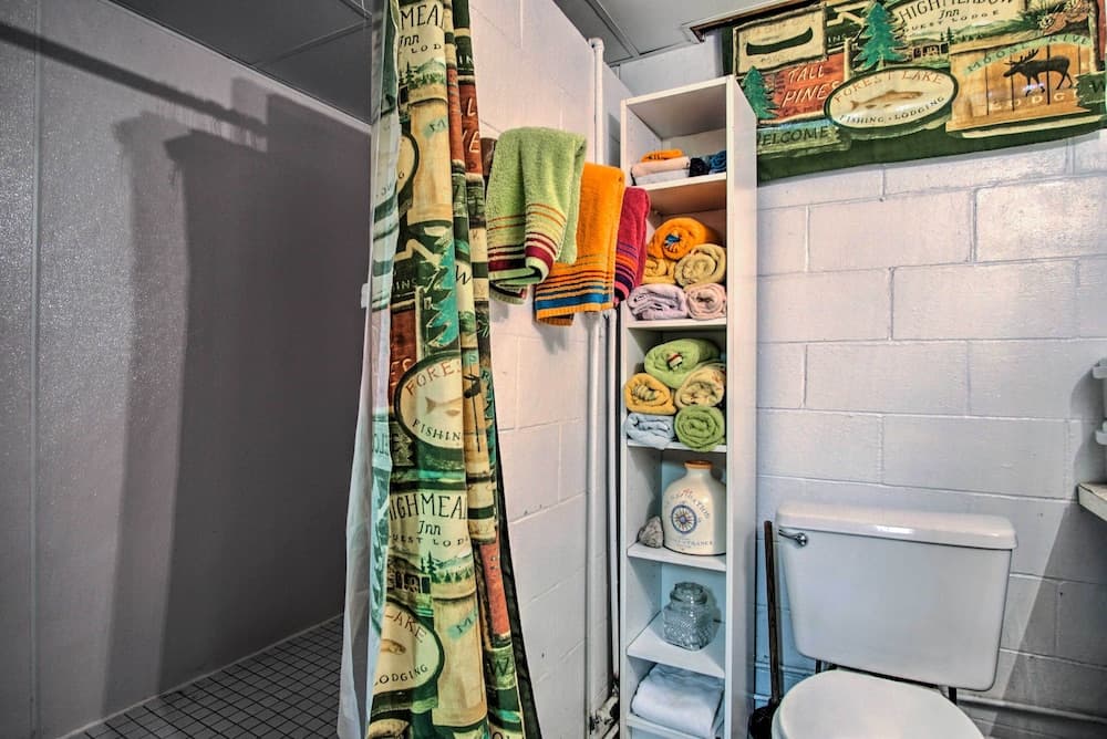 Lakefront Montague Cottage w/ Deck & Beach!