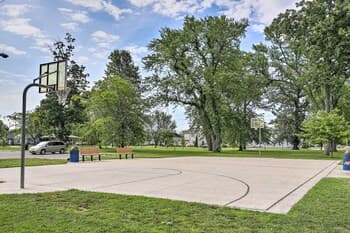 Waterfront Port Clinton Home: Porch & Views!