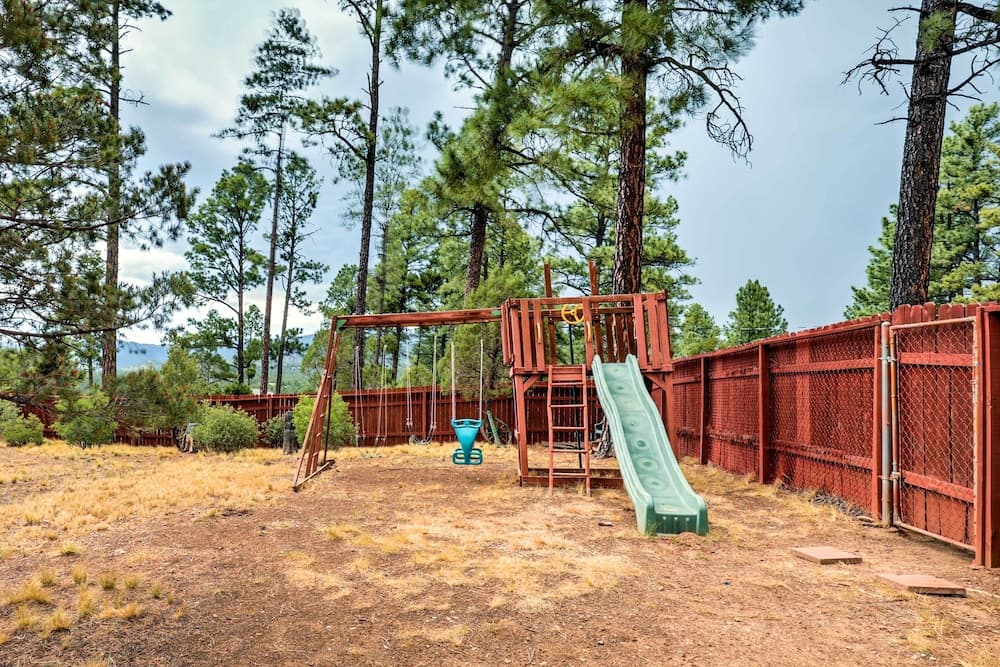 A-frame Ruidoso Retreat w/ Deck, Grill & Views!