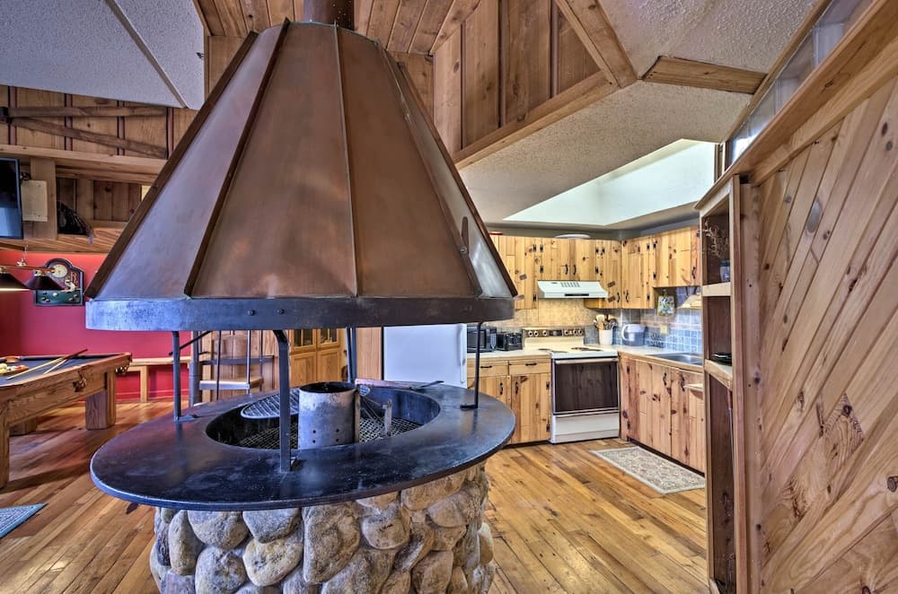 Sugar Mountain Resort Condo w/ Pool Table & Views!