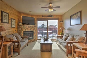 Mountainside Condo w/ Patio & Lake Access!