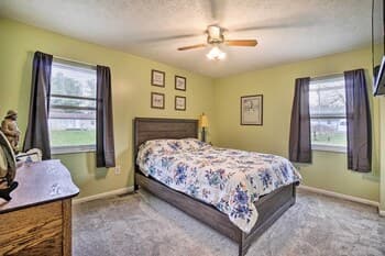 Family House w/ Game Room, Deck & Hot Tub!