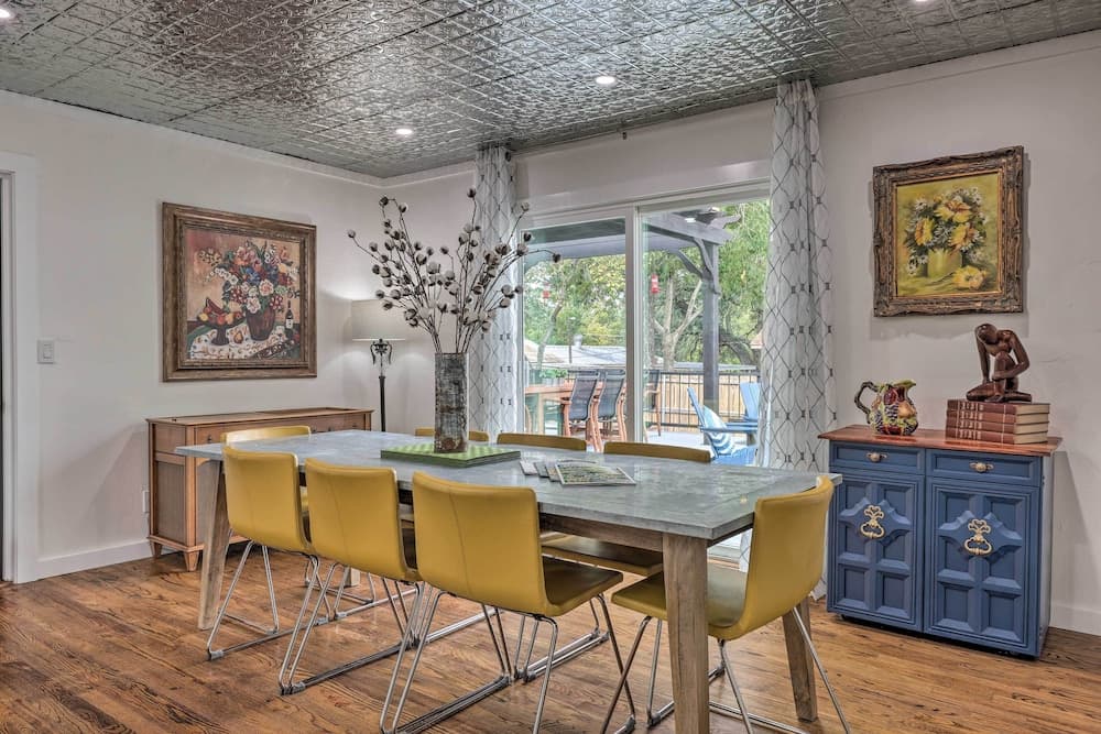 Fredericksburg Getaway w/ Covered Deck & Fire Pit!